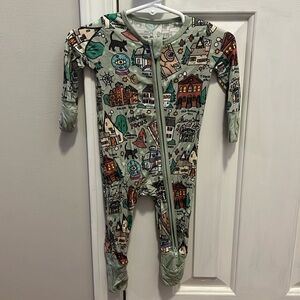 Little Bird Bamboo Hocus Pocus Inspired Print. 3-6 months.